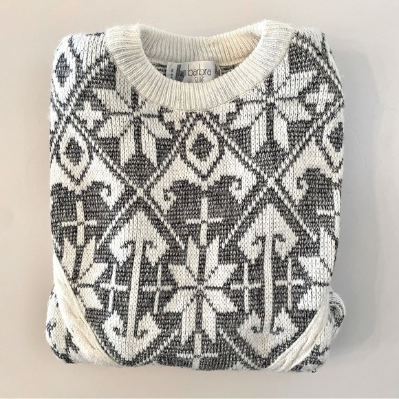 Vintage Gray and White Cozy Knit Sweater - Picture 11 of 11